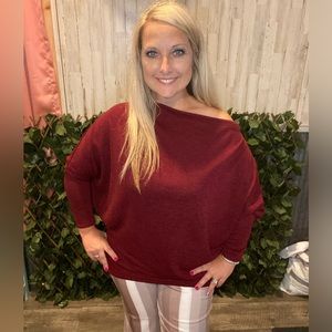 This beauty can be worn in 3 different styles!!!!